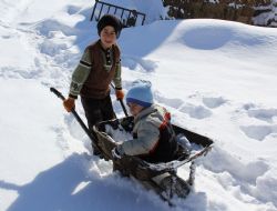Doğu'da çocuk olmak bir başka güzel